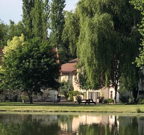 Le Moulin De Longchamp - Maison D'Hotes Lent Esterno foto